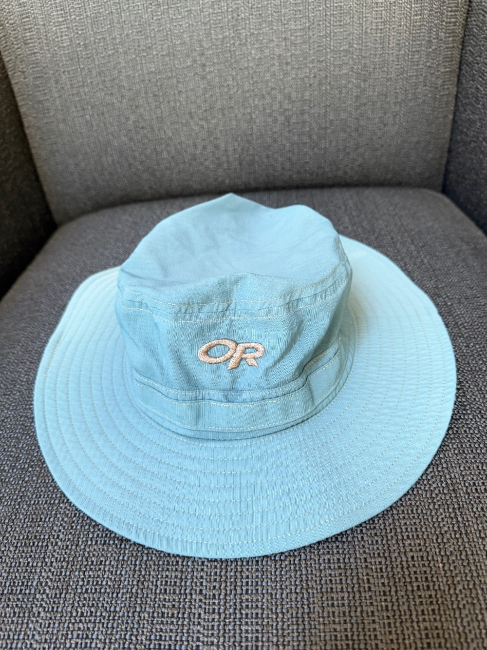 OR Outdoor Research Trail Hat Wide Brim Sz L Adjustable Blue with chin strap